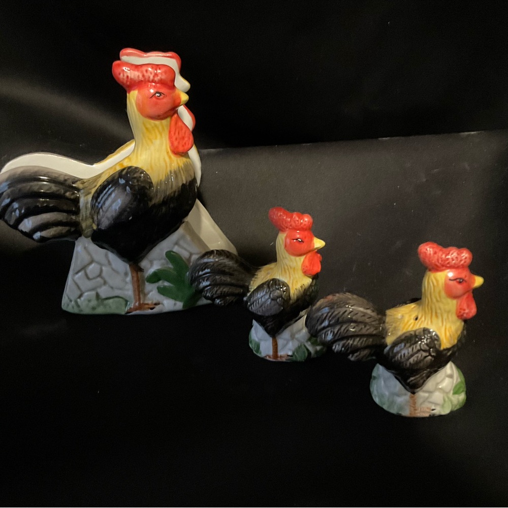 Colorful Rooster Salt Pepper & Napkin Holder Figurine Set - Picture 7 of 9